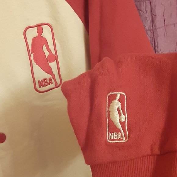 NBA Red and Cream Lightweight Jacket - Picture 3 of 4